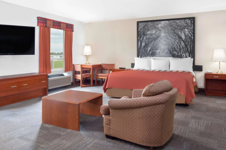 Super 8 by Wyndham Morden