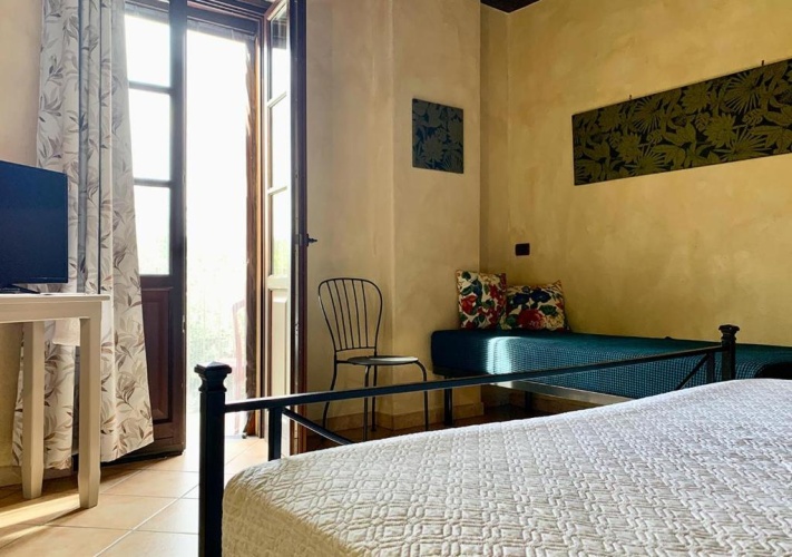 Standard Triple room with balcony and with view