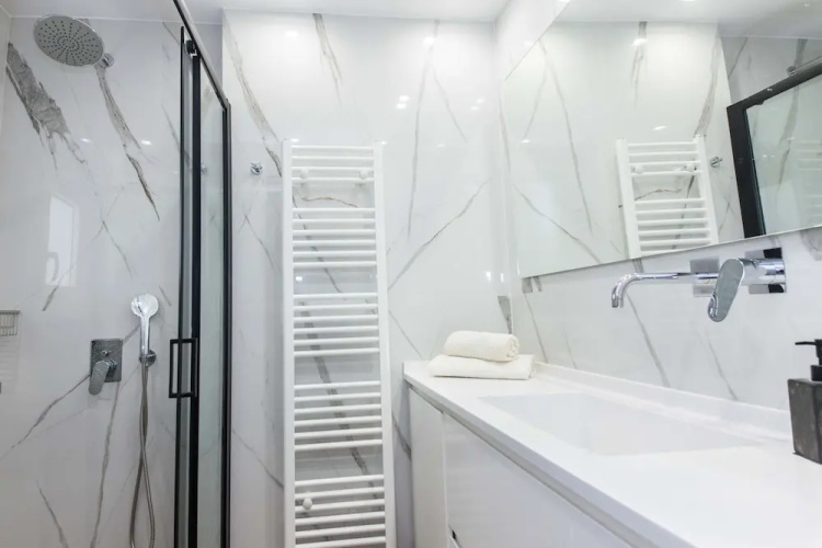 Kallithea Modern Living w Designer Touch
