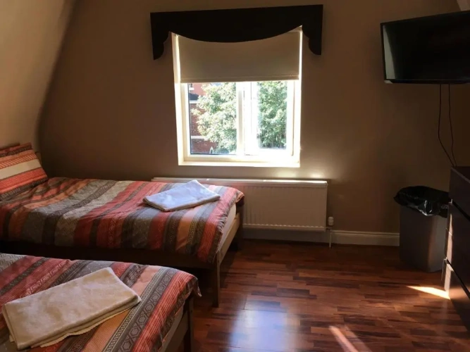 Standard Triple room