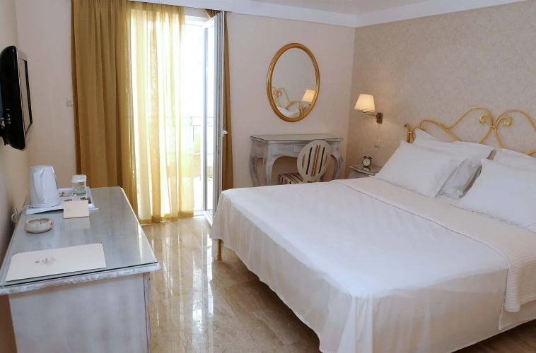 Hotel Azimut