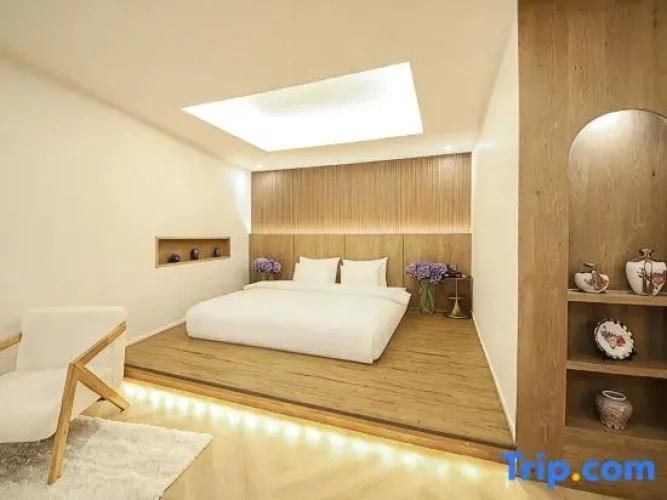 Deluxe Double Suite