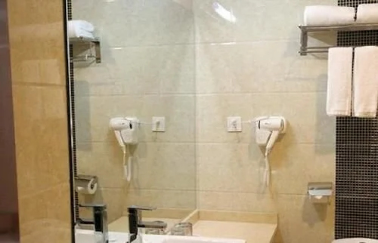 Juzhiyuan Chain Hotel