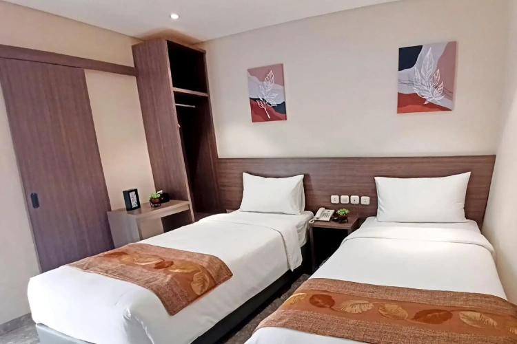 Superior Triple room with balcony and with sea view
