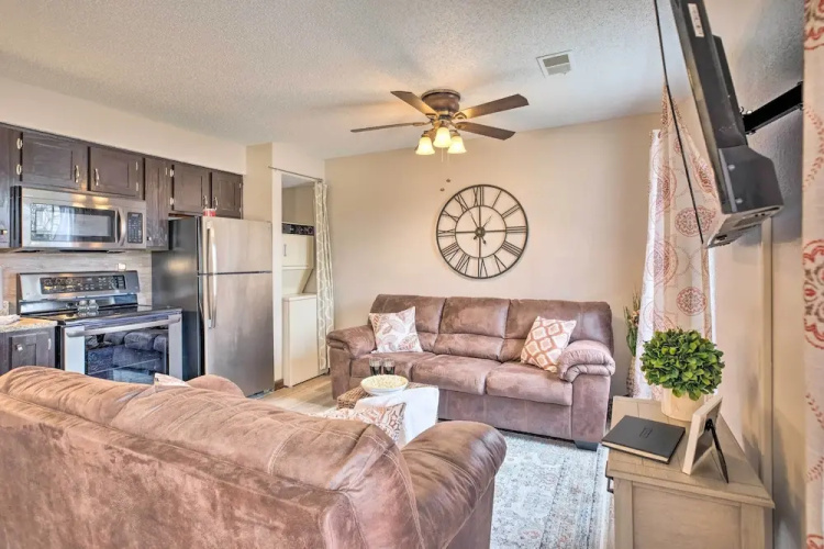 Unit 3 Mi to Branson Strip! Pool, Step-free Access