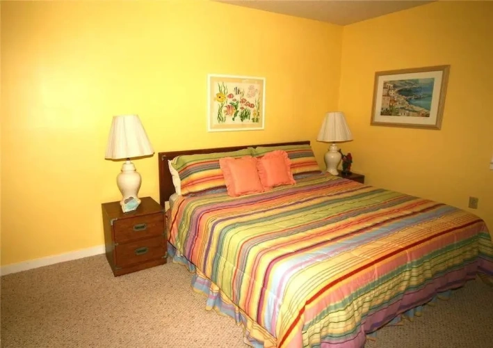 Quadruple Club Cottage