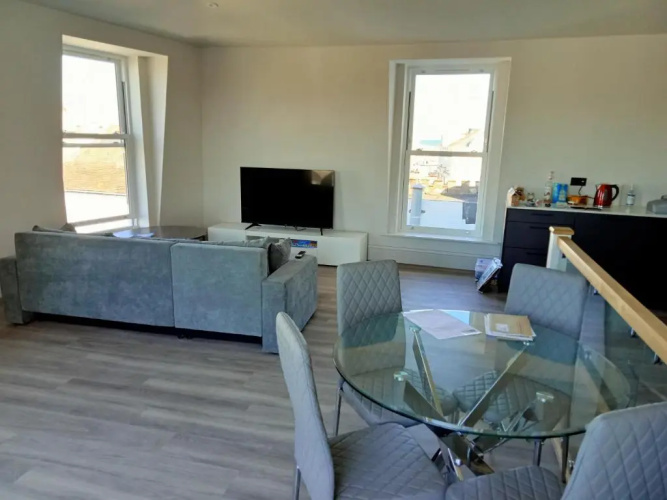 Glorious Duplex Holiday Apartment By The Sea