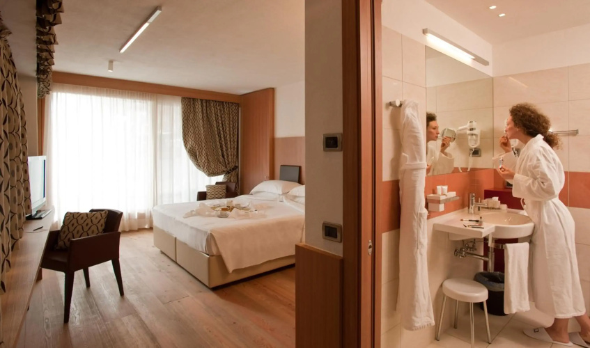 Hotel Alaska Cortina