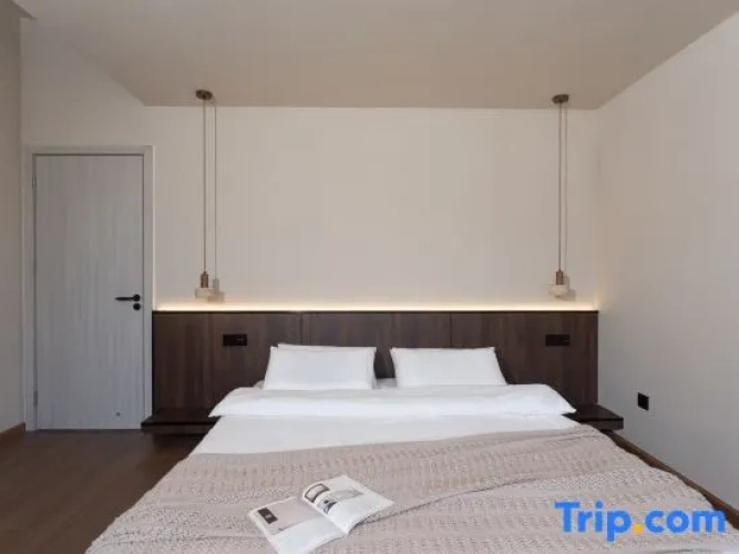 4 Bedrooms Villa