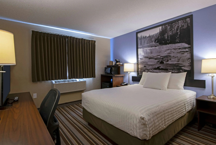 Super 8 by Wyndham Kamloops On The Hill