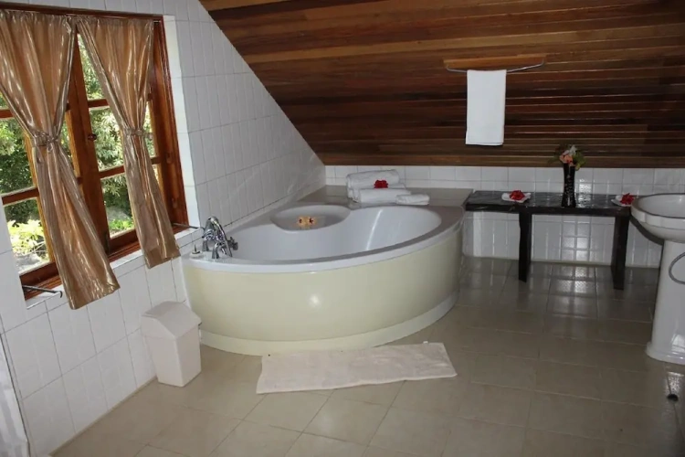 3 Bedrooms Standard Cottage with sea view