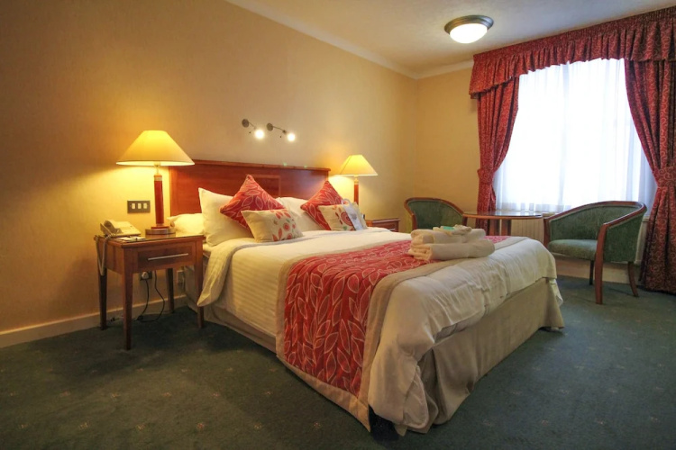 Blunsdon House Hotel