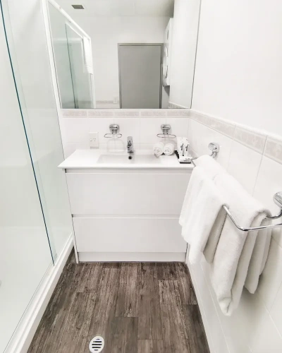 1 Bedroom Apartment with balcony