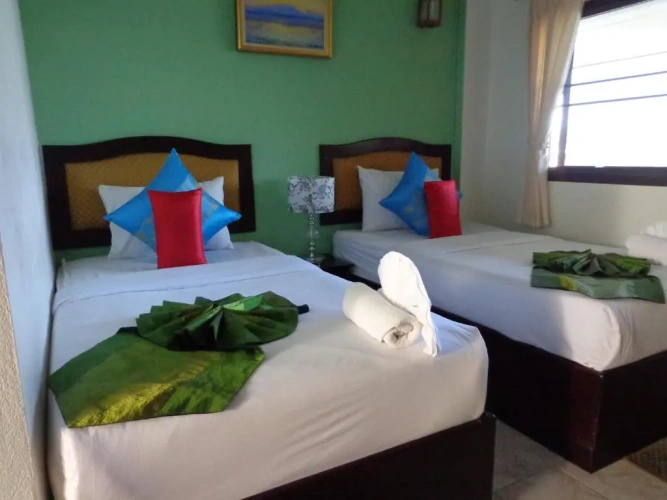 Standard Twin room with river view