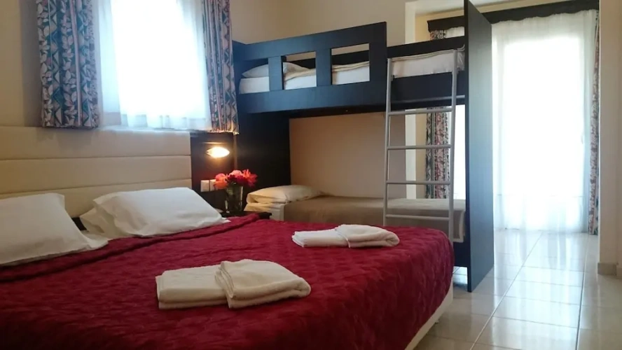 Standard Quadruple room