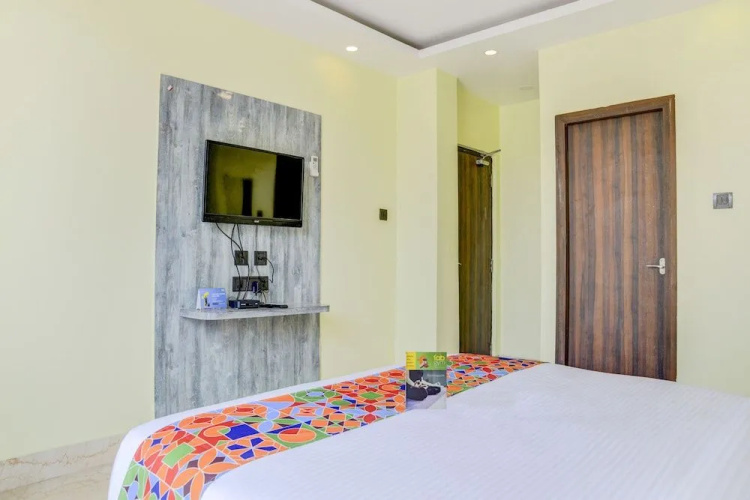 FabHotel Balaji Inn