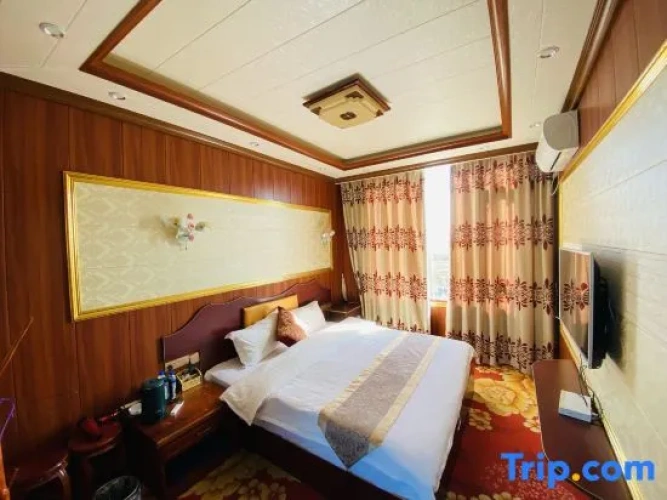 Deluxe Sextuple room with view
