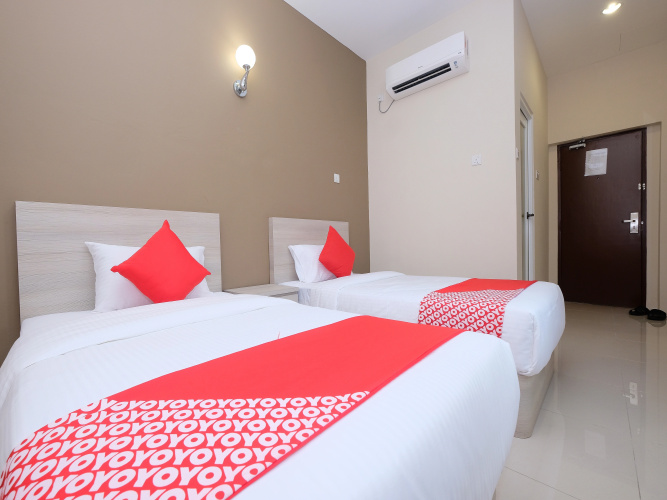 Super OYO 43935 Mancalin Hotel