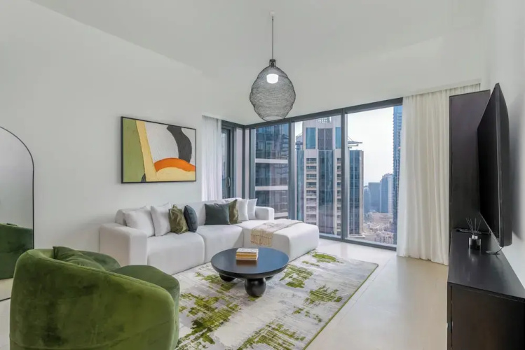 2BR High Floor Act I Act II T1