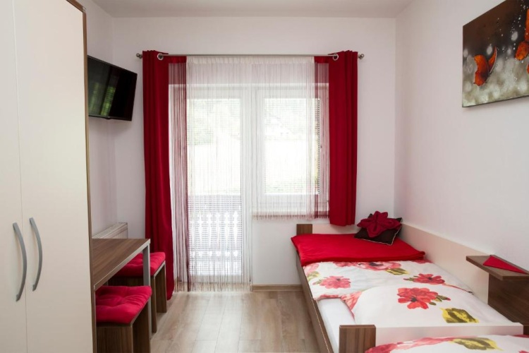 Standard Twin room with balcony