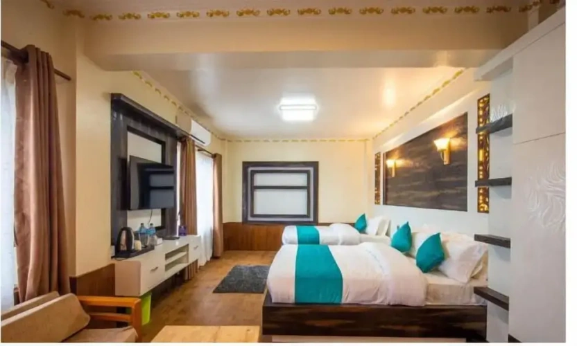 Family Suite with balcony and with mountain view