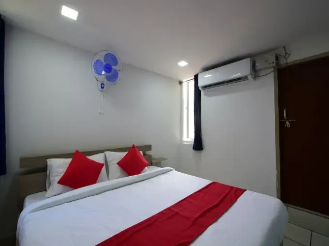 V Wella Inn By OYO Rooms