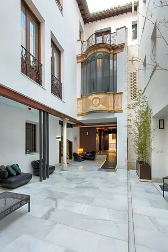 Elvira Suites