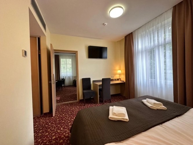 City Gate Hotel