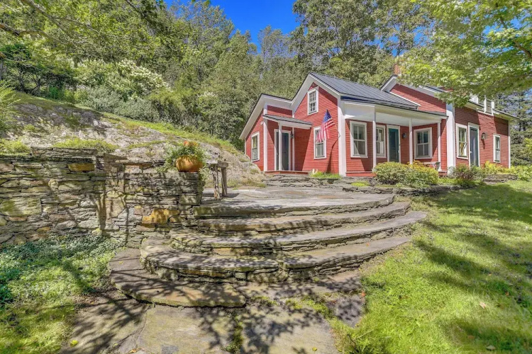 Warren Vacation Rental ~ 3 Mi to Sugarbush Resort!