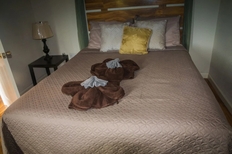 Francein's One Bedroom Suite