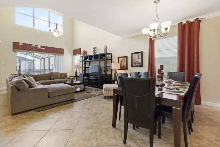 Paradise Palms - 2957 Beach Palm Avenue