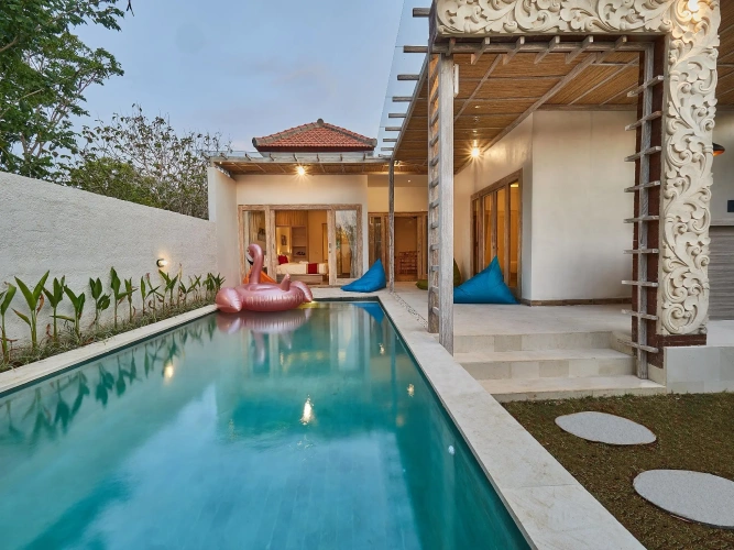2 Bedrooms Villa