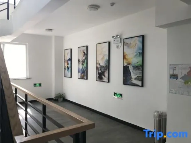 3 Bedrooms Business Suite