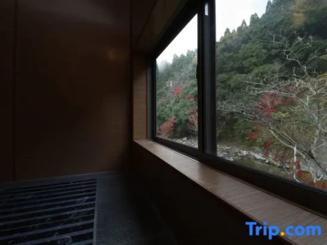 Twin Suite with river view