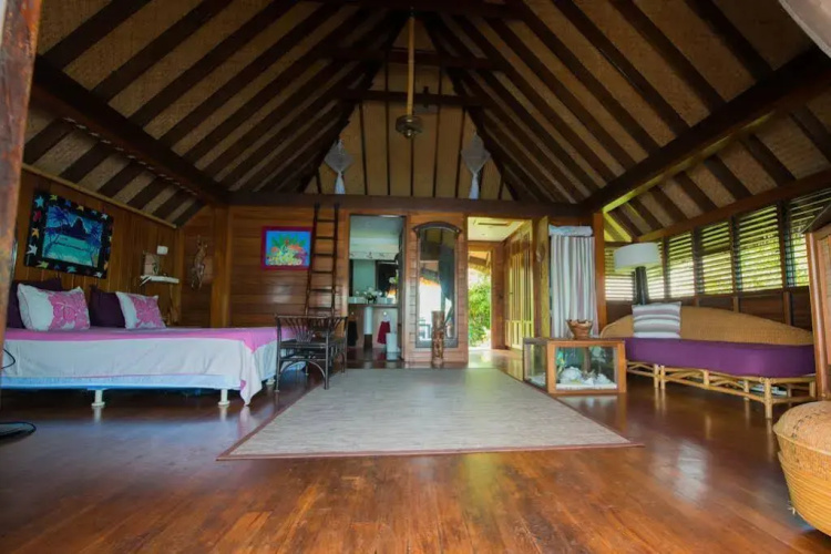 Bora Bora Bungalove