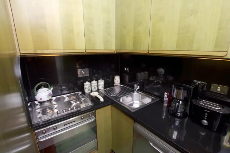 2 Bedrooms Apartment
