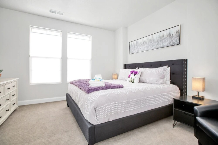 Gateway 3 Bedroom Townhouse by Redawning