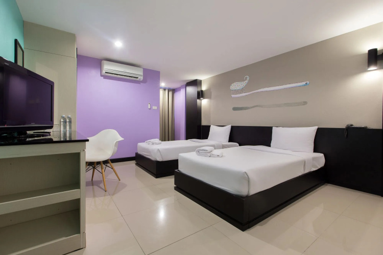 Pentahug Hotel