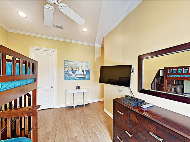 4121 West Bayside Way Home