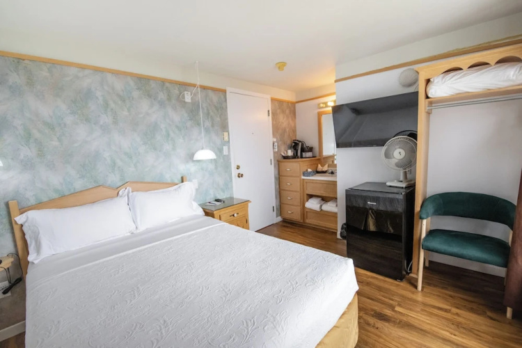 Hotel La Roche Pleureuse