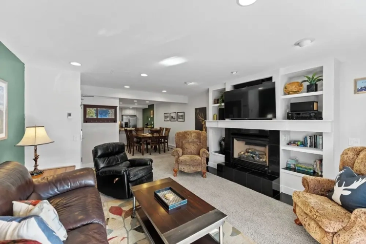 1 Bedroom Apartment with balcony