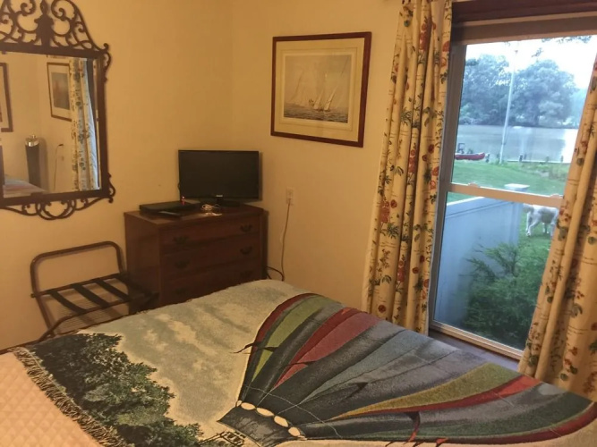 Miles River Guest House