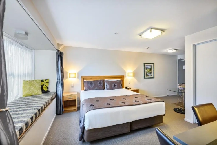 1 Bedroom Suite