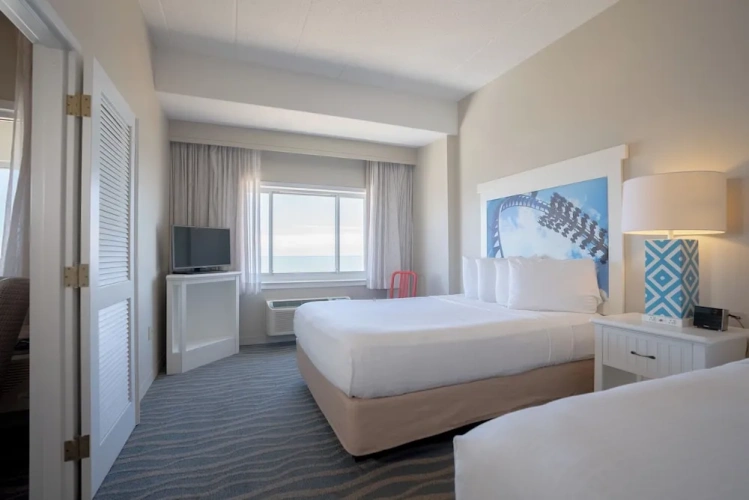 Suite with balcony