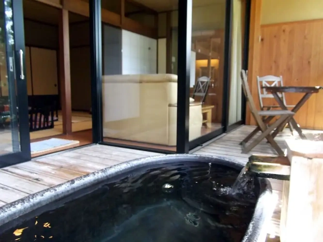 Japanese-Style Shikisai Open-Air Bath room