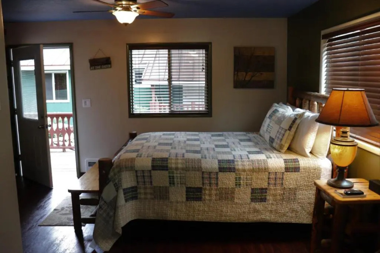 Lone Fir Resort
