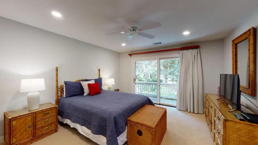 15 Promontory Ct