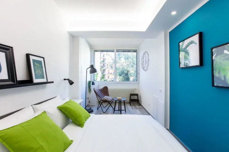 Colourful and Bright Flat Near Vatican