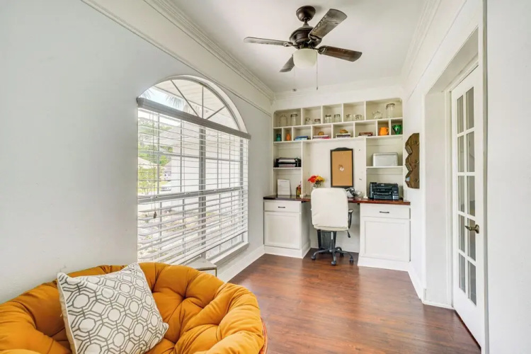 Spacious Long Beach Vacation Home w/ Patio & Grill