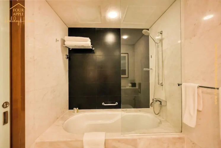 Luxury Suite